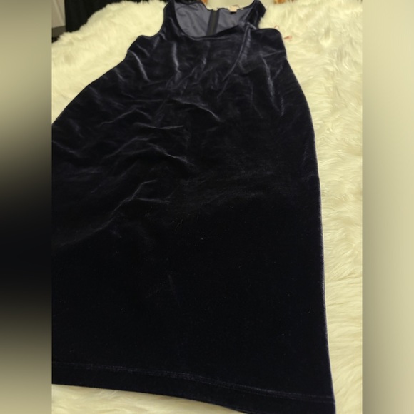 Purple Velvet midi dress - Picture 2 of 6